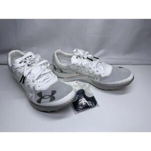 Under‎ Armour Shoes Mens Size 6 White Elite Track & Field Spikes 3027568-100